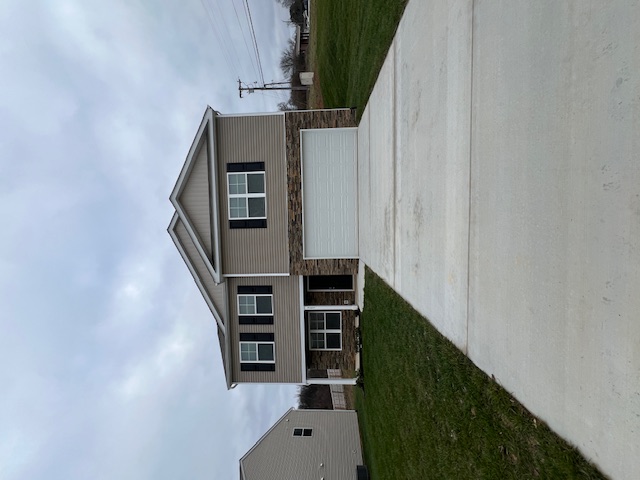 305 Aspen Dr