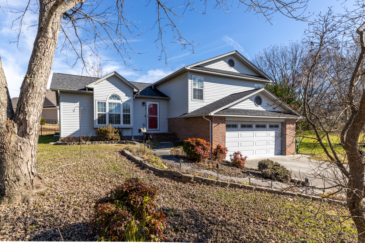 722 Chapelwood Circle