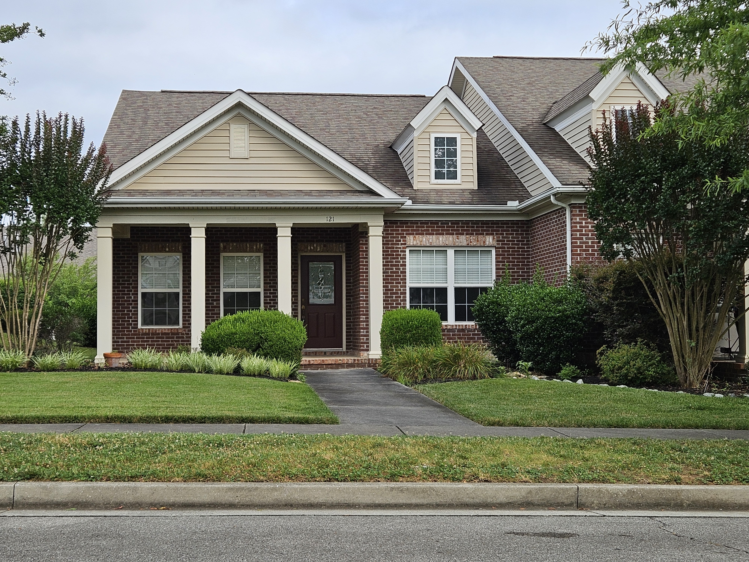 121 Hatleyberry St