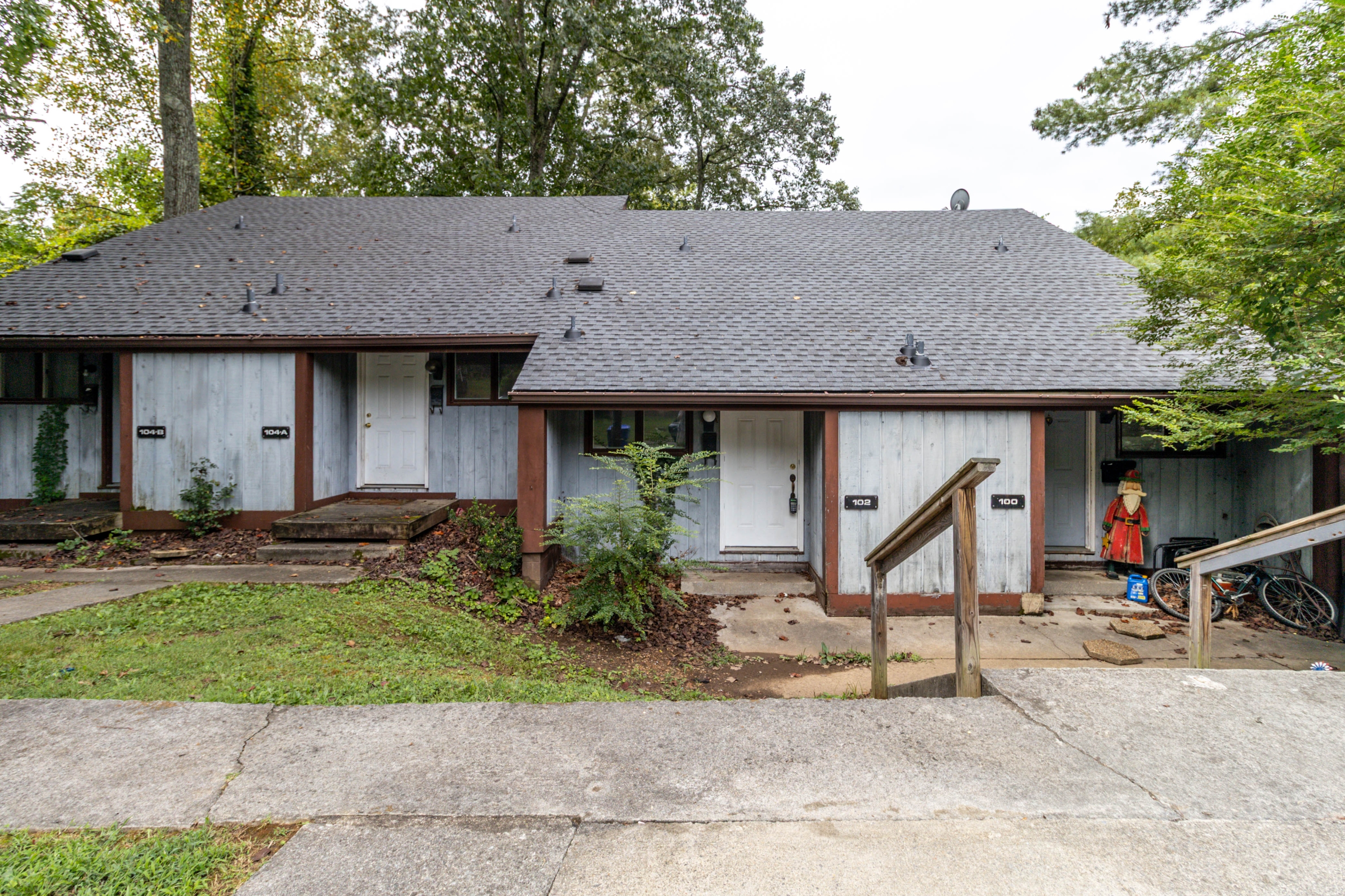 102 Walnut Lane