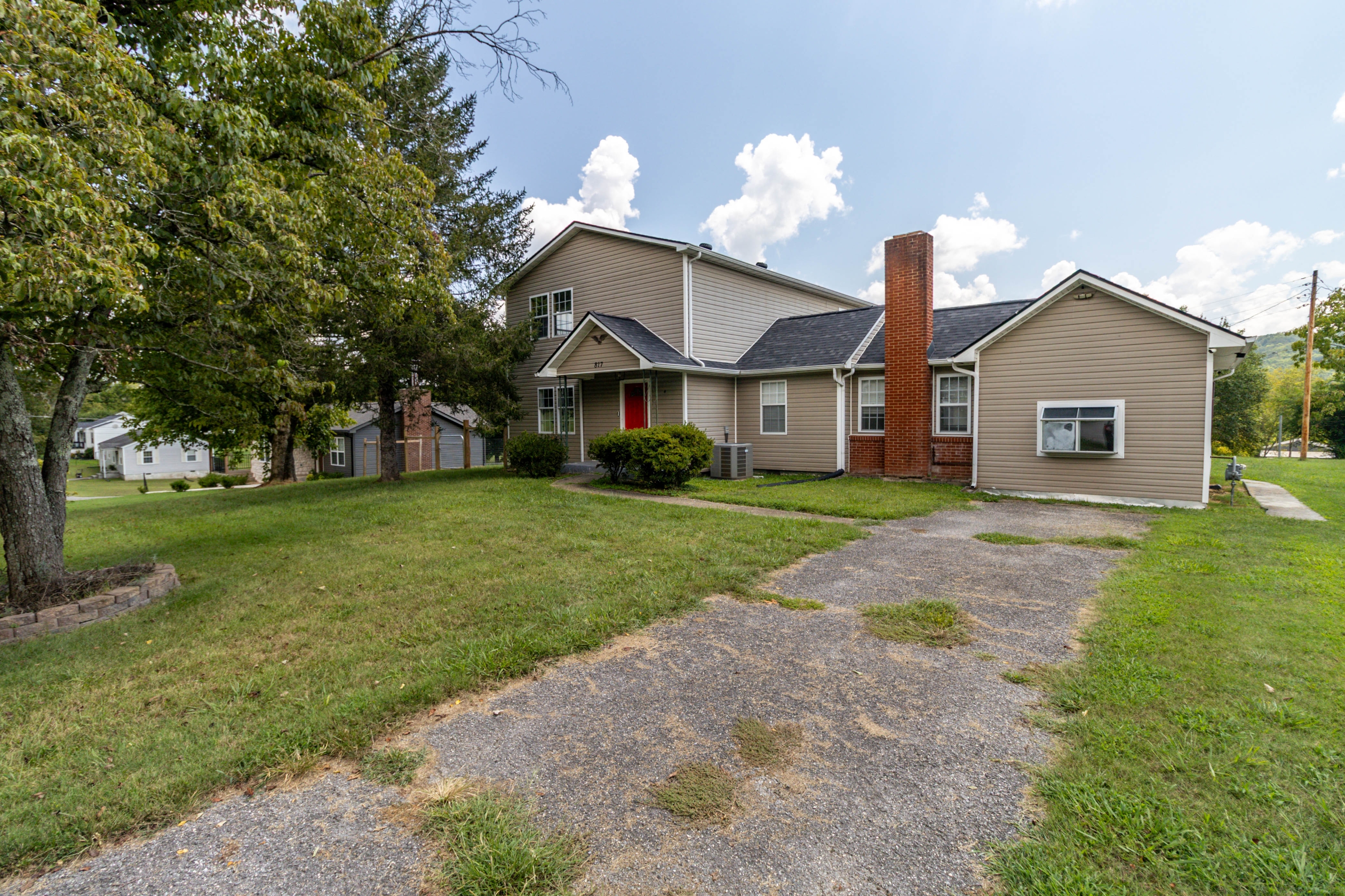 817 Ridgeview Drive