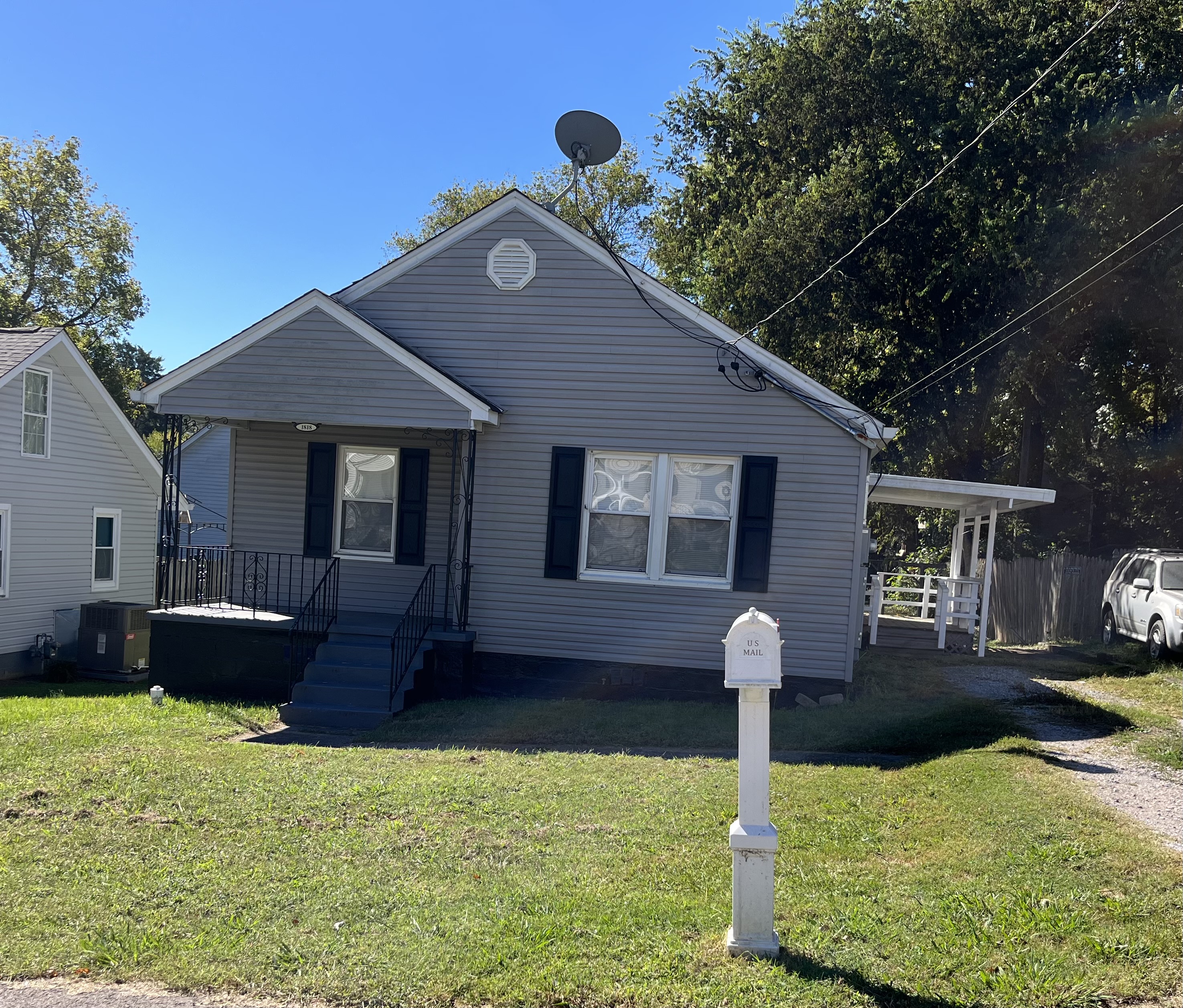 1818 Price Avenue