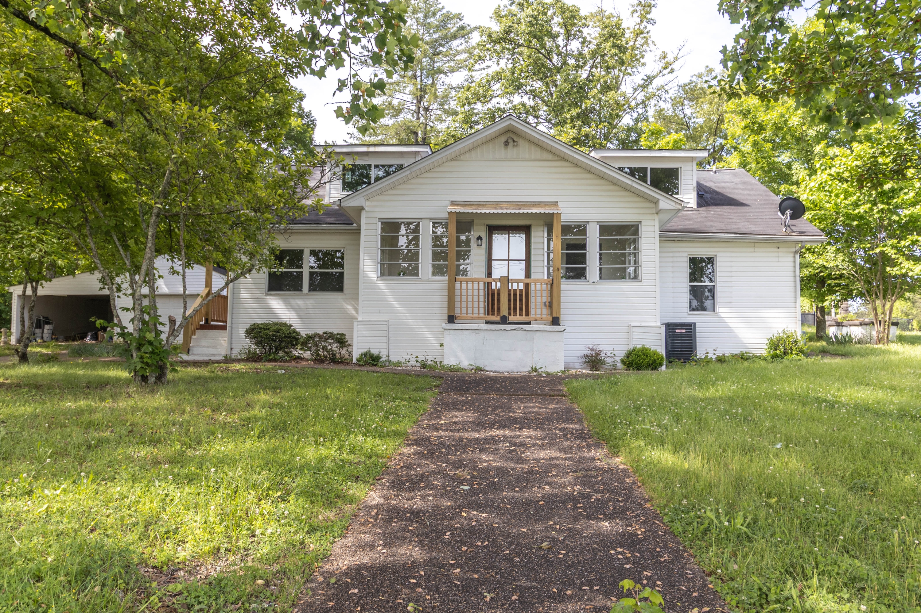9448 Lusk Road