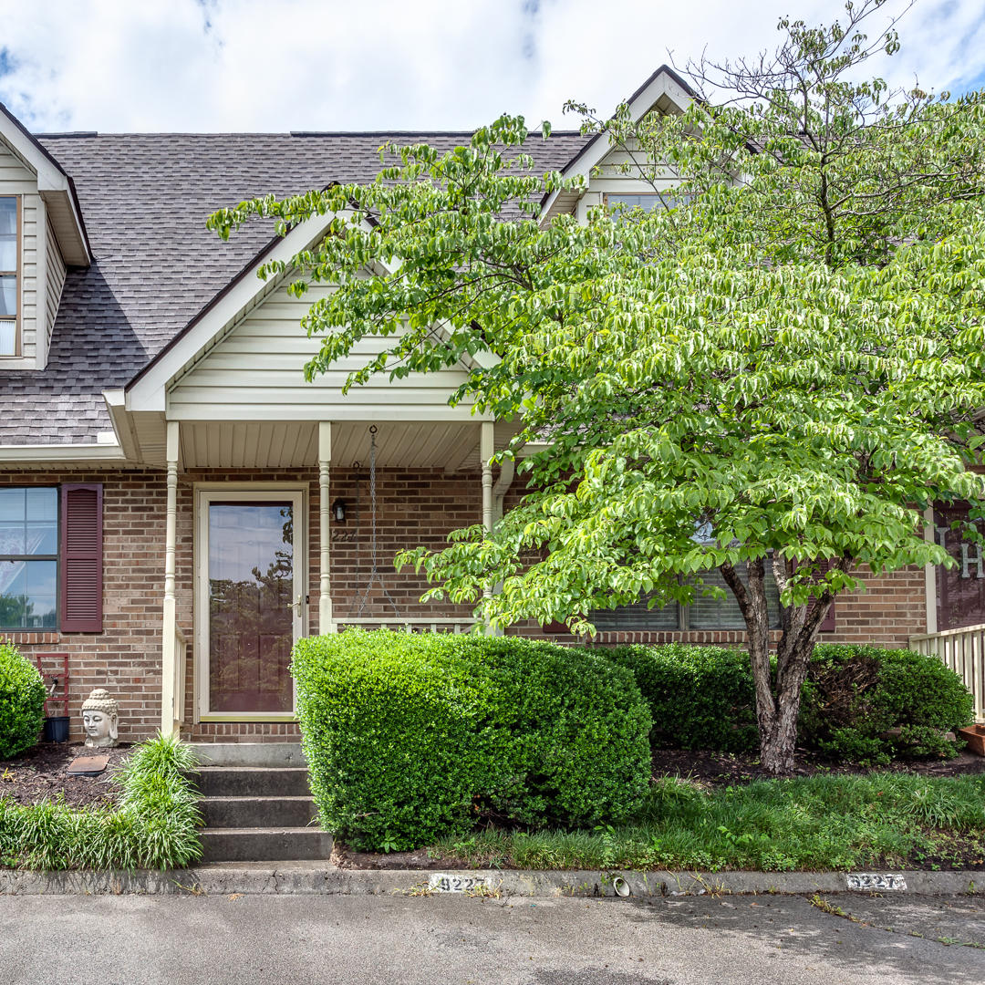 9227 Shady Bend Lane
