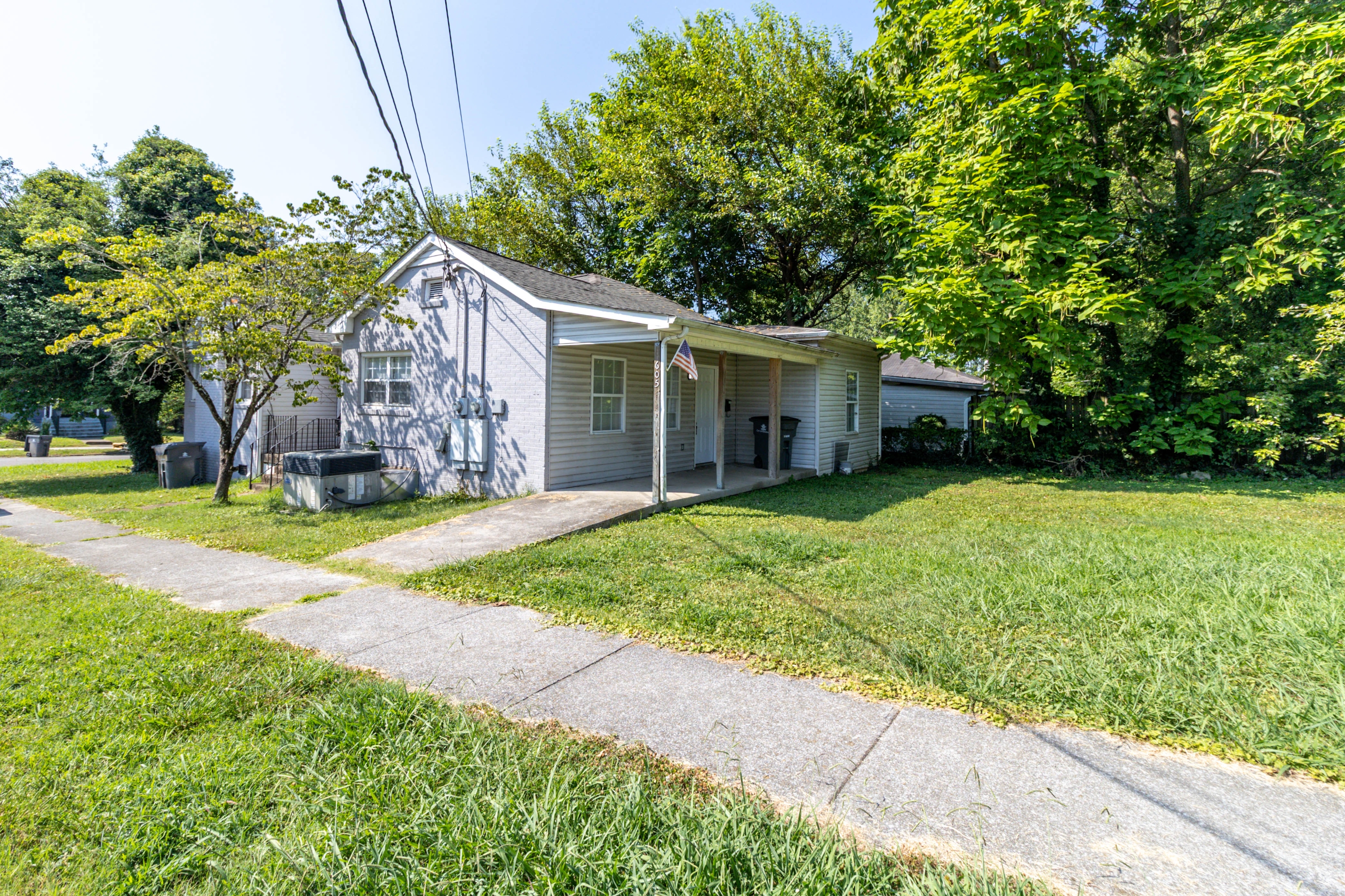605 Spruce Street